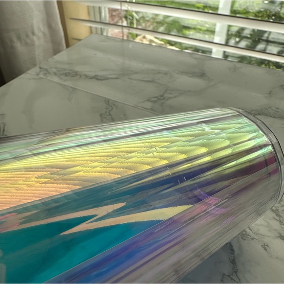 Starbucks 2020 Tumbler Iridiscent Unicorn Diamond Holographic Rainbow 24oz - Picture 5 of 6